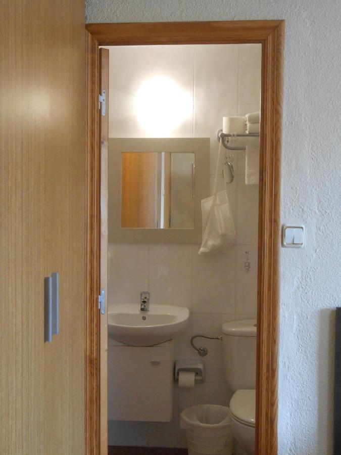 Hostal El Callejon Tarragona Exteriör bild