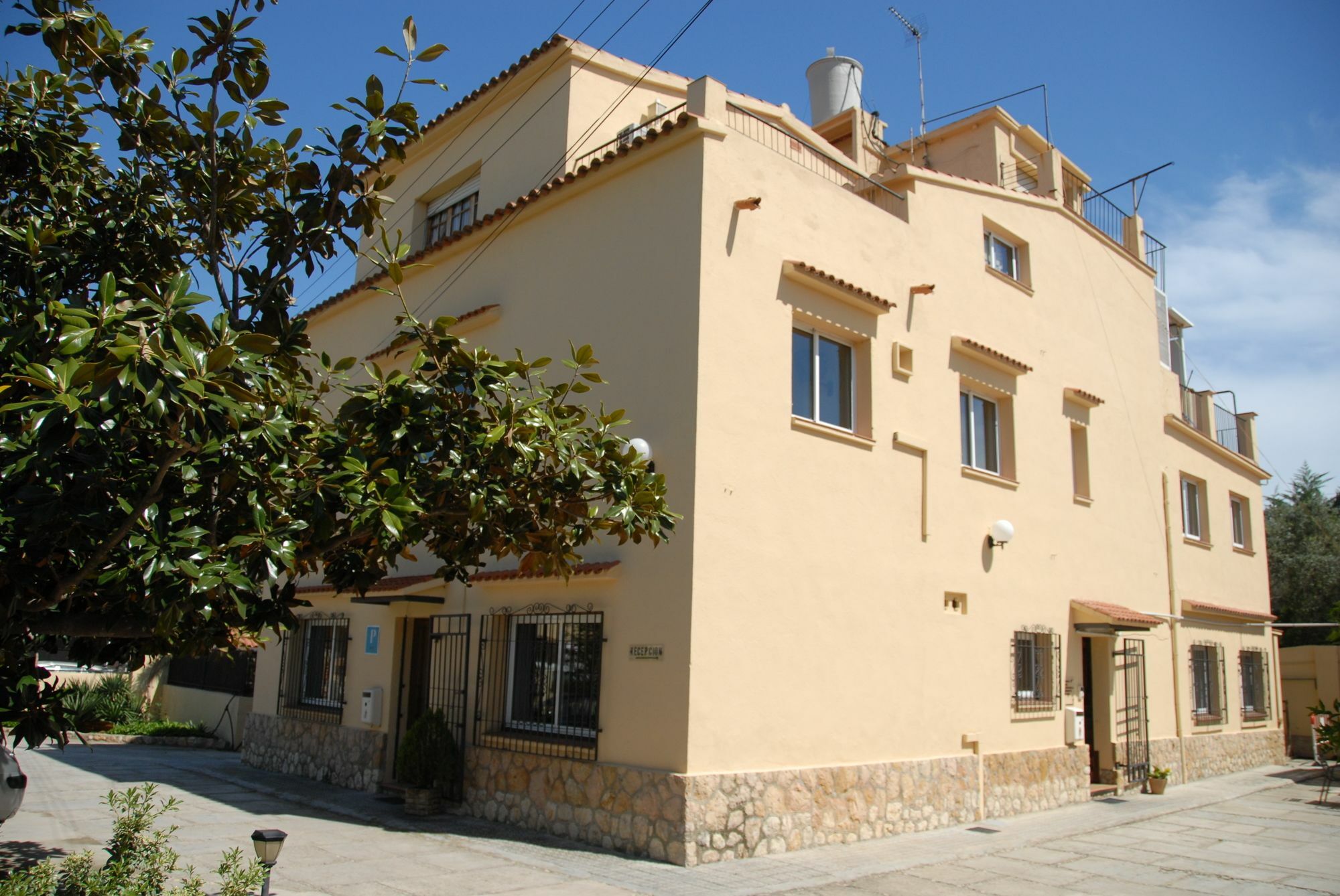 Hostal El Callejon Tarragona Exteriör bild