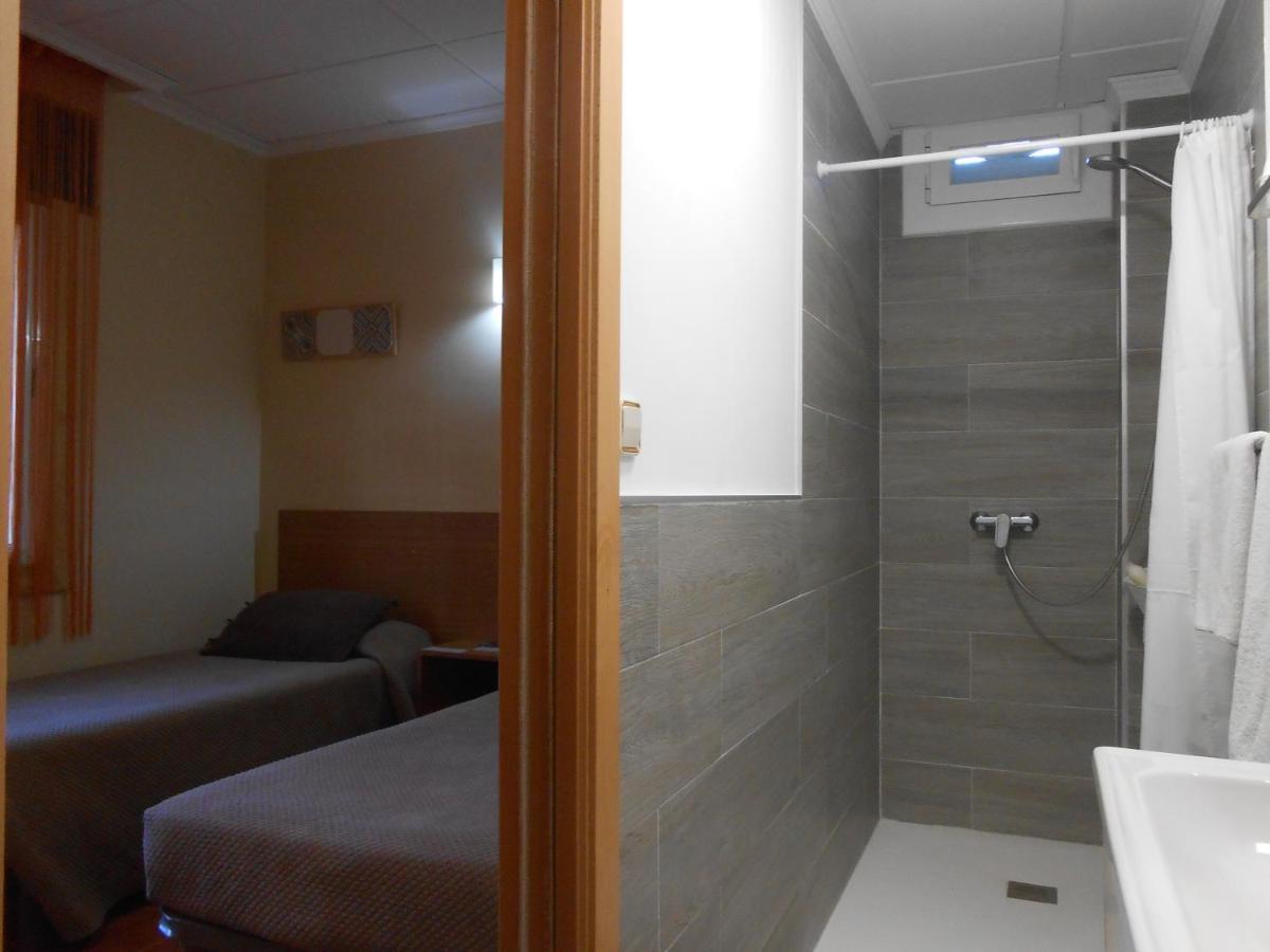 Hostal El Callejon Tarragona Exteriör bild