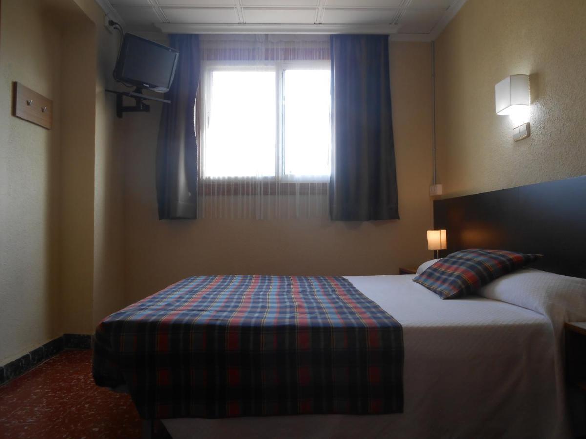 Hostal El Callejon Tarragona Exteriör bild