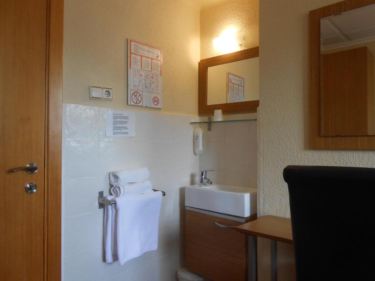Hostal El Callejon Tarragona Exteriör bild