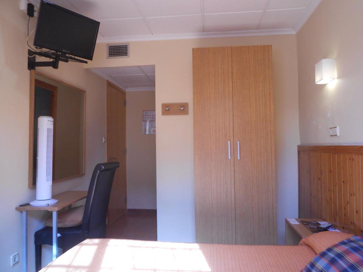Hostal El Callejon Tarragona Exteriör bild