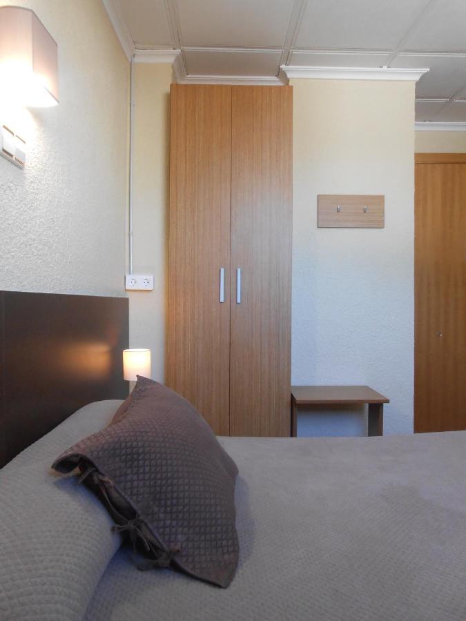 Hostal El Callejon Tarragona Exteriör bild