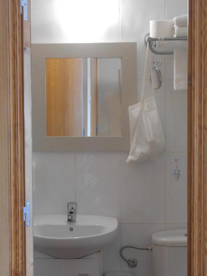 Hostal El Callejon Tarragona Exteriör bild