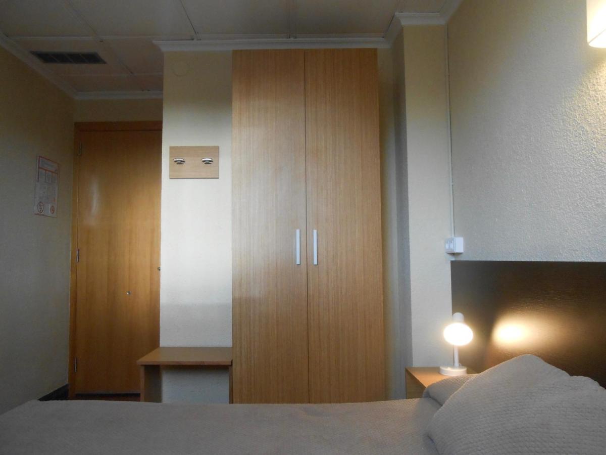 Hostal El Callejon Tarragona Exteriör bild