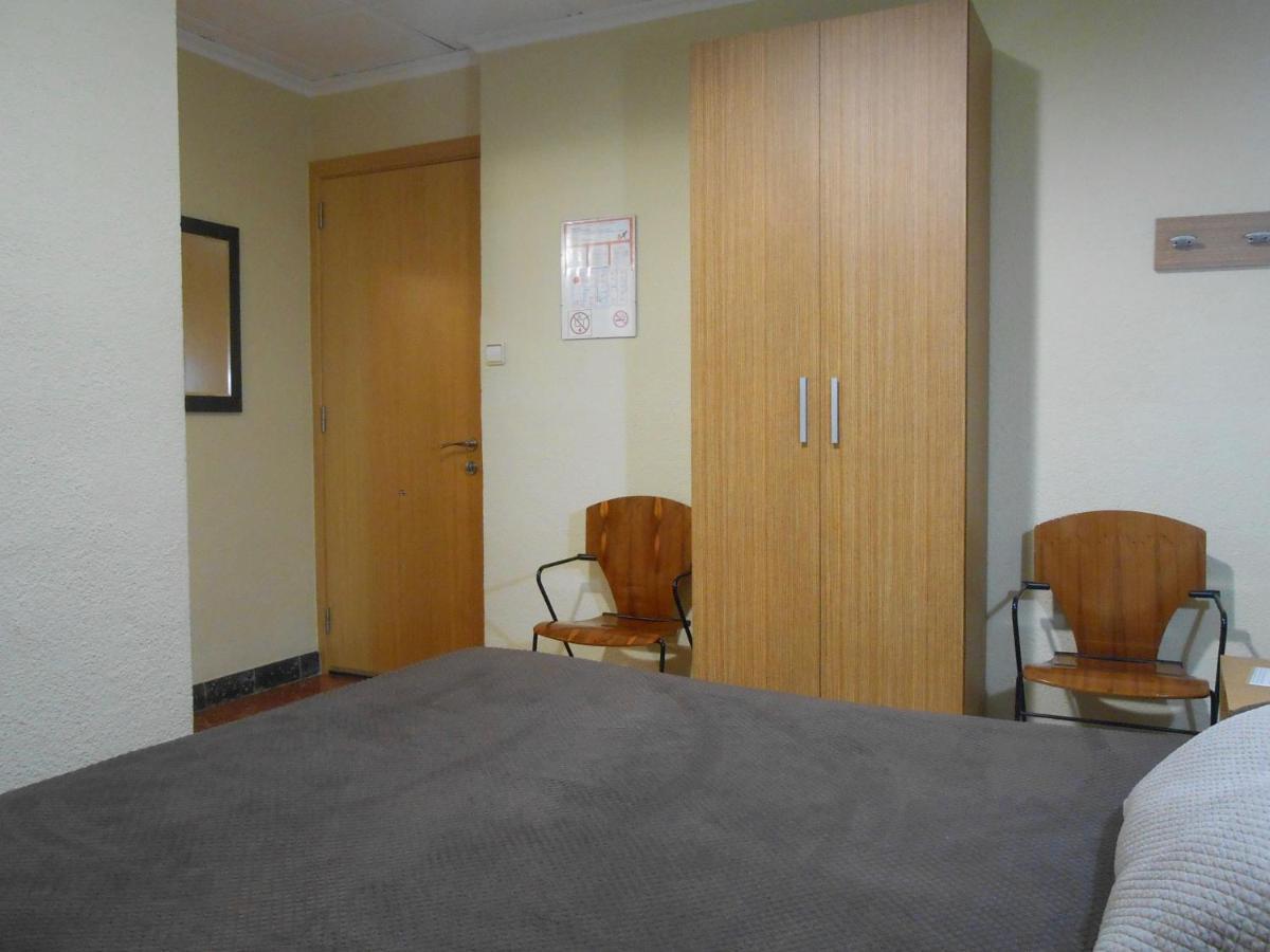 Hostal El Callejon Tarragona Exteriör bild