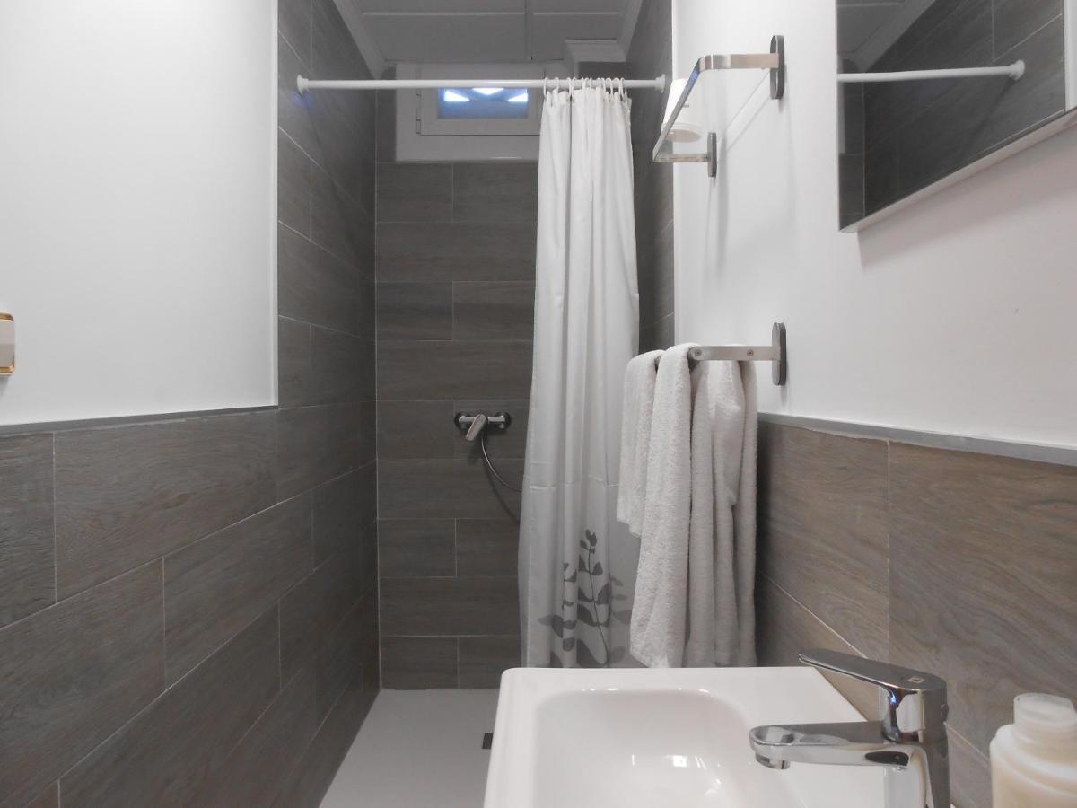 Hostal El Callejon Tarragona Exteriör bild